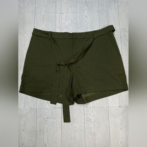 Banana Republic NWT Women's Green Size 14‎ High Rise 4" Shorts